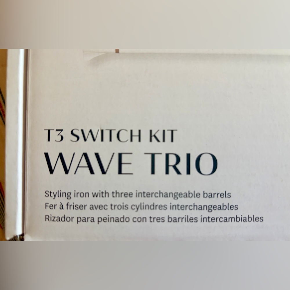 T3 Switch Kit Wave Trio Styling Iron - White and Gold - Picture 9 of 10